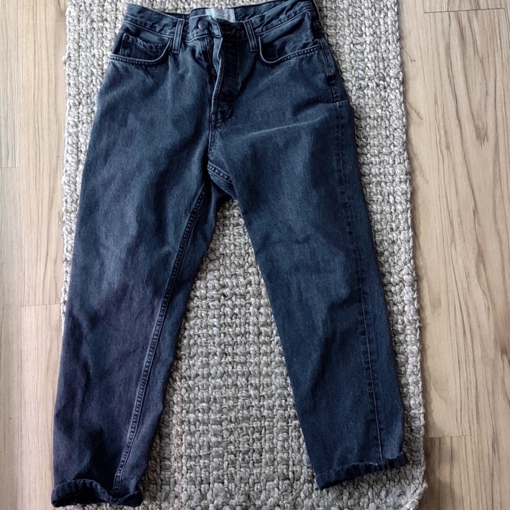 Everlane black wash 90s crop jeans